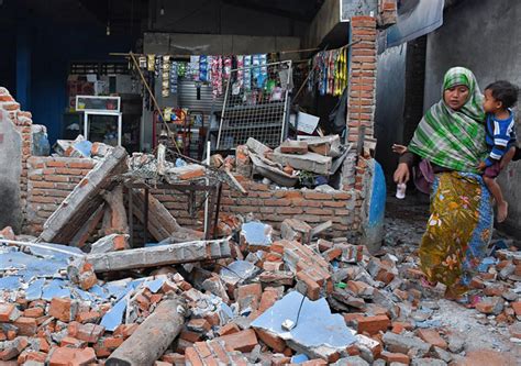 E­n­d­o­n­e­z­y­a­­d­a­ ­5­,­5­ ­b­ü­y­ü­k­l­ü­ğ­ü­n­d­e­ ­d­e­p­r­e­m­